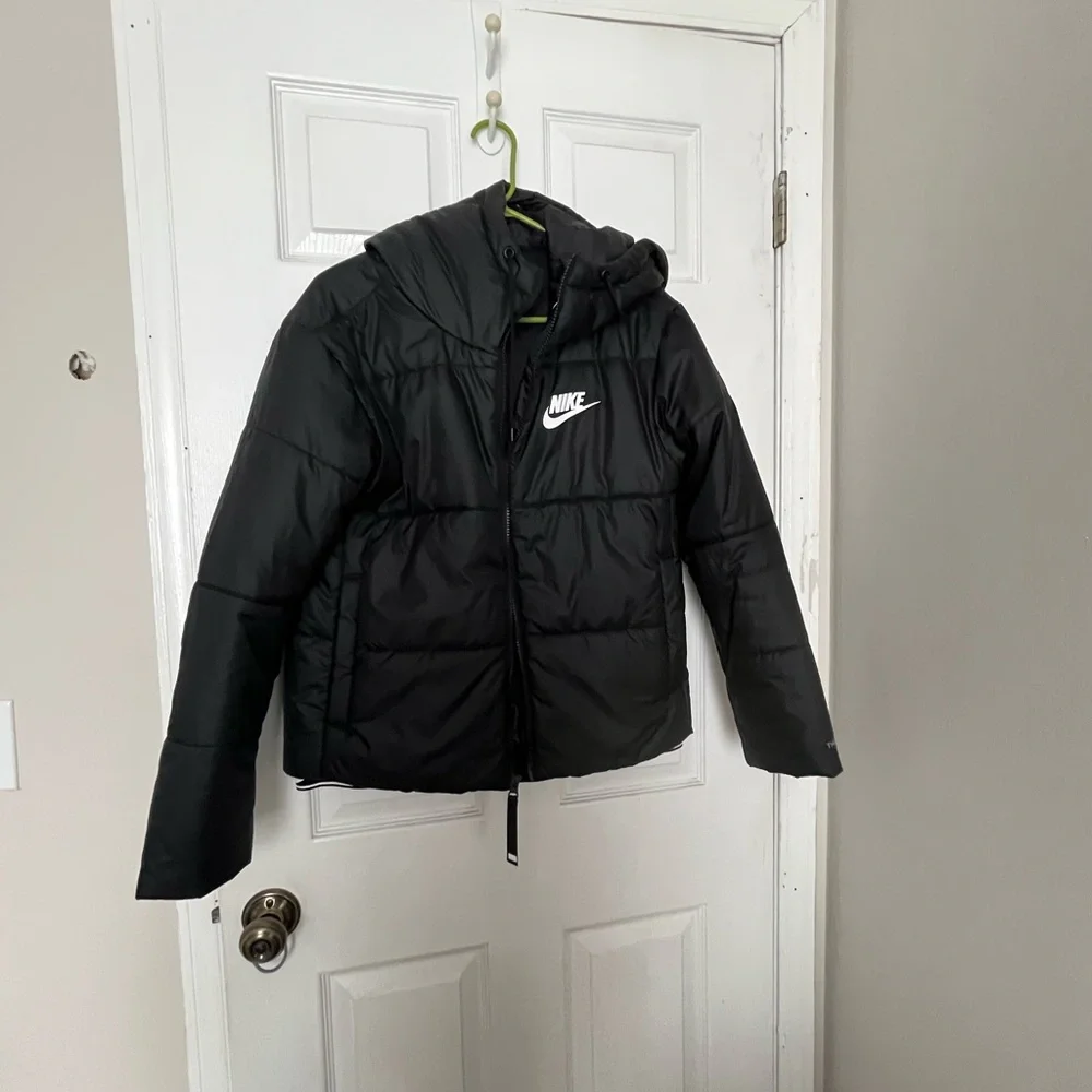 Nike Black Quilted Jacket - Picture 5 of 5